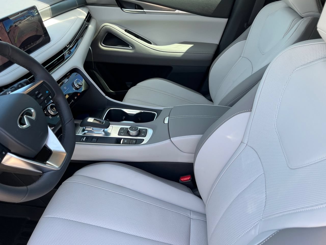 New 2027 INFINITI QX60 Luxe w/ Cargo Package FWD image 17