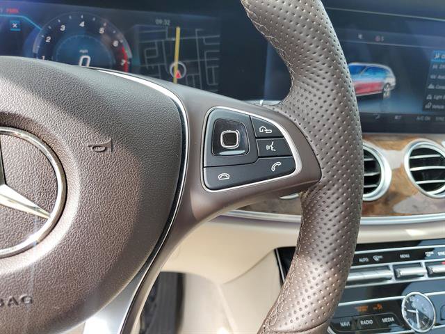Used 2018 Mercedes-Benz E 400 4MATIC Wagon image 44