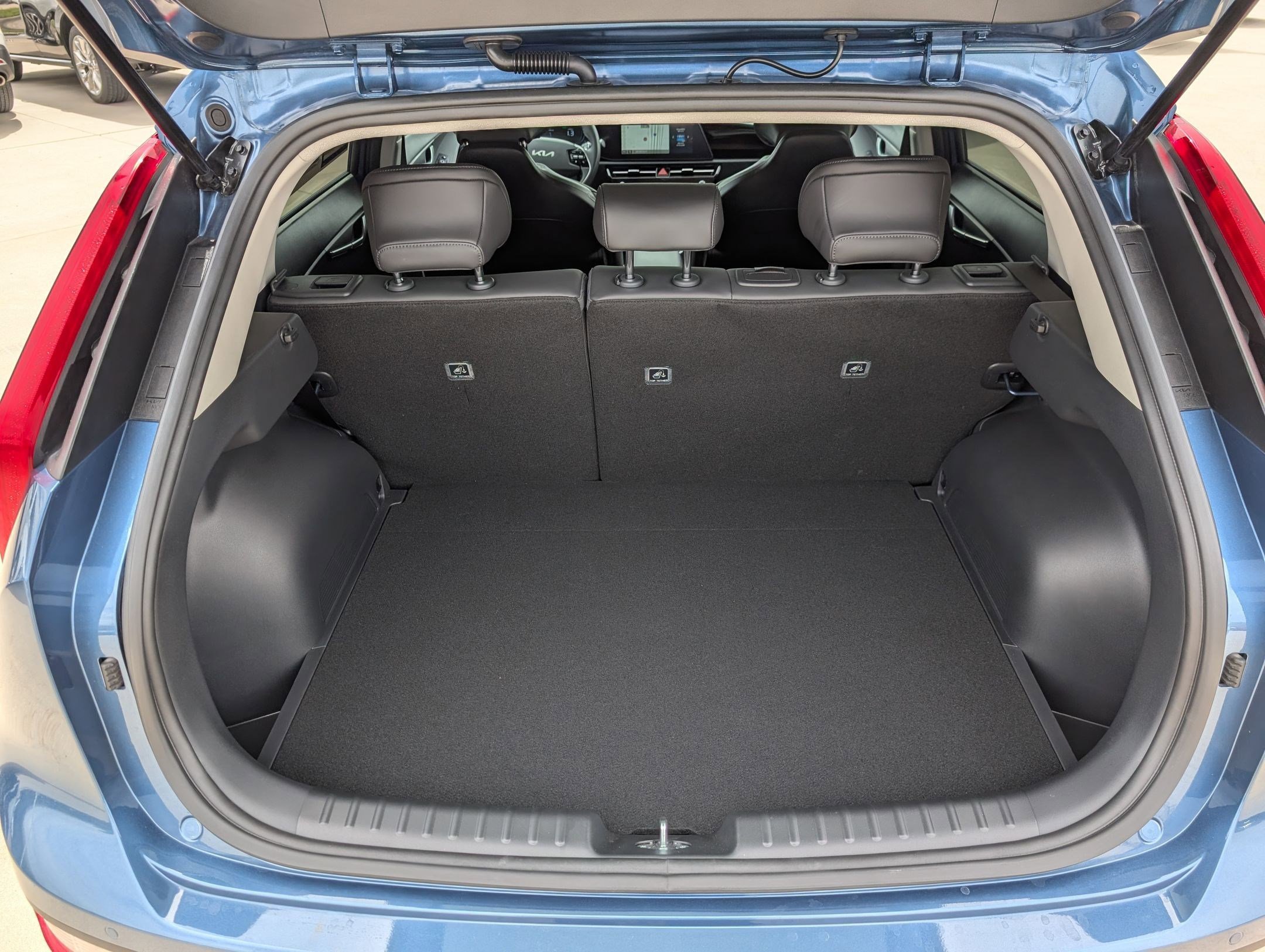 Certified 2025 Kia Niro EX image 31