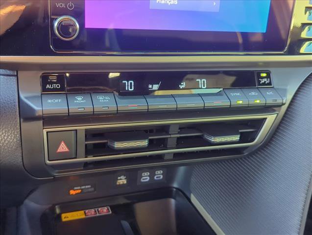 Used 2025 Toyota Camry SE FWD image 18