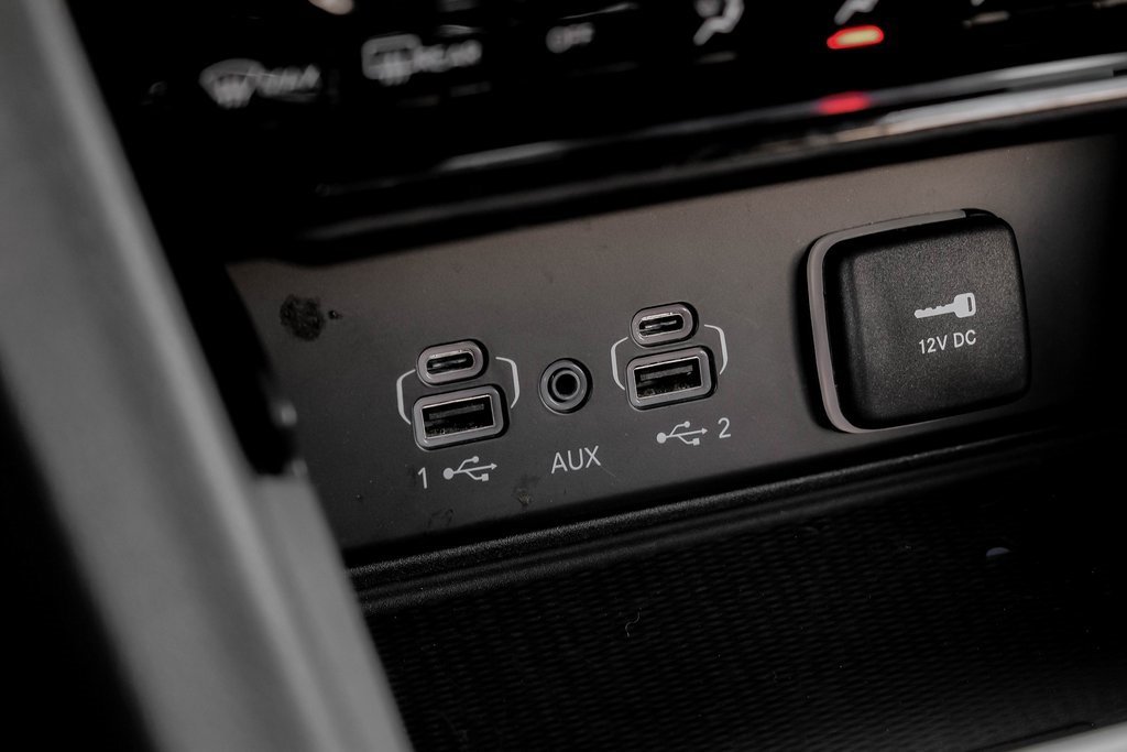 Used 2023 Jeep Grand Cherokee L Laredo image 34