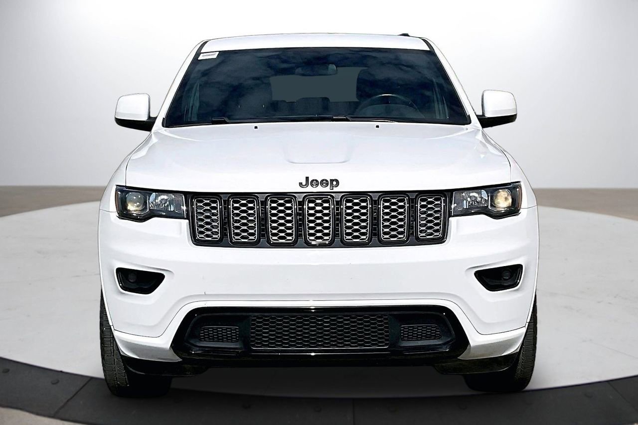 Certified 2021 Jeep Grand Cherokee Laredo X RWD image 3