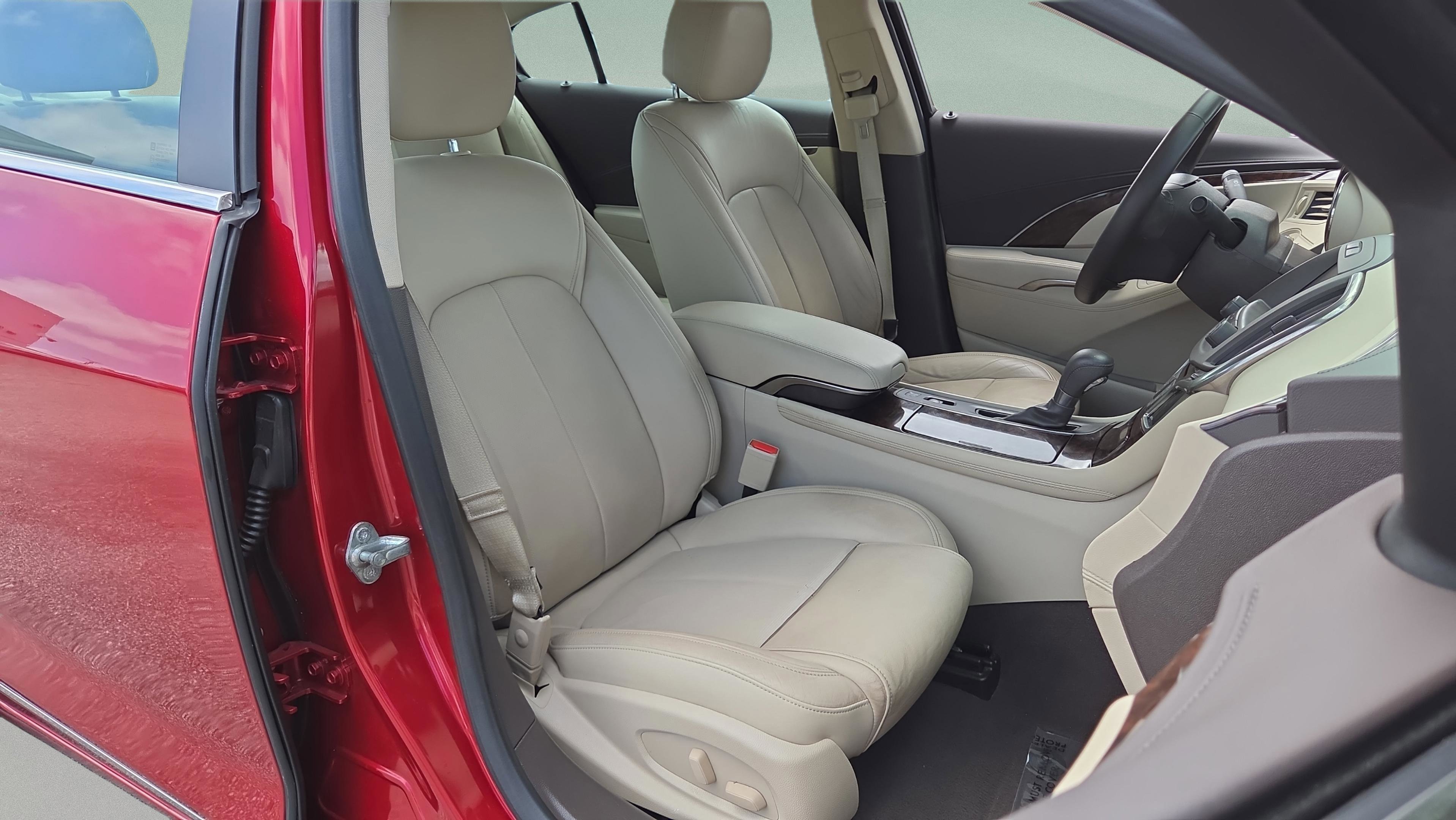 Used 2014 Buick LaCrosse Premium w/ Driver Confidence Package image 20