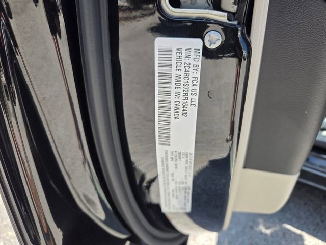 Used 2024 Chrysler Pacifica Limited FWD image 18