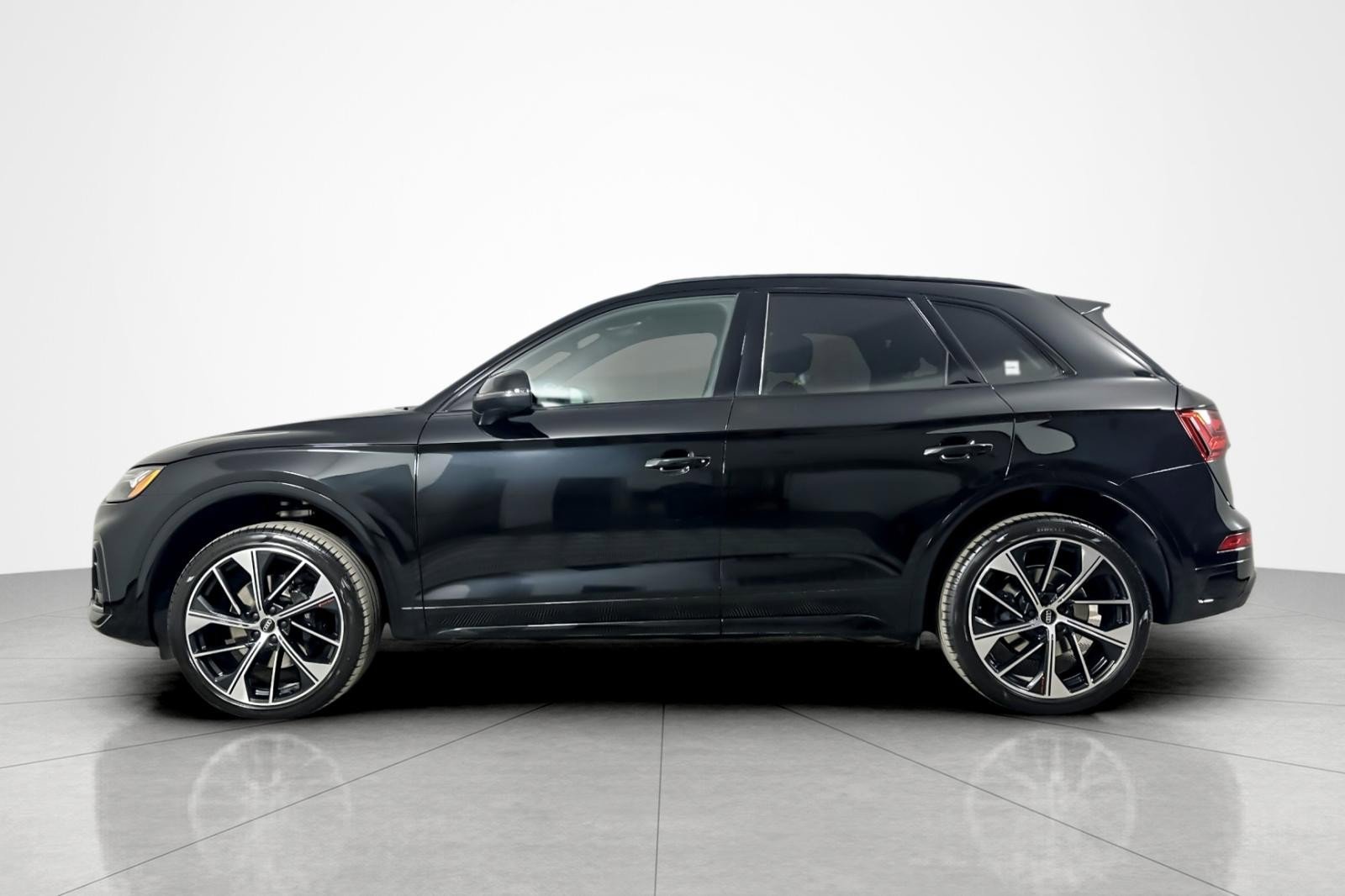 Used 2024 Audi SQ5 Premium Plus w/ Premium Plus Package video 2