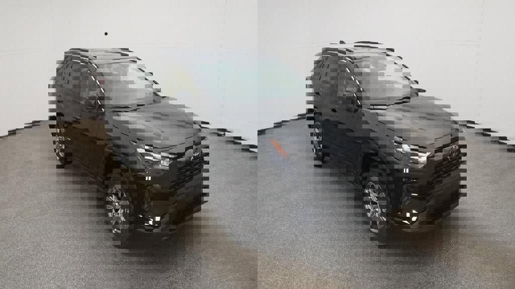 New 2025 Toyota RAV4 LE image 13