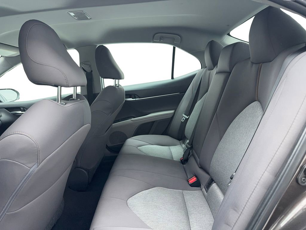 Used 2020 Toyota Camry LE image 35