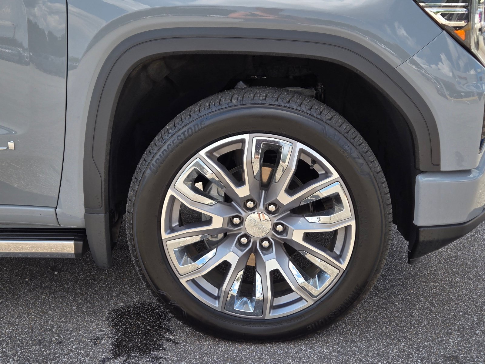 Used 2025 GMC Sierra 1500 Denali w/ Denali Reserve Package AWD/4WD image 4