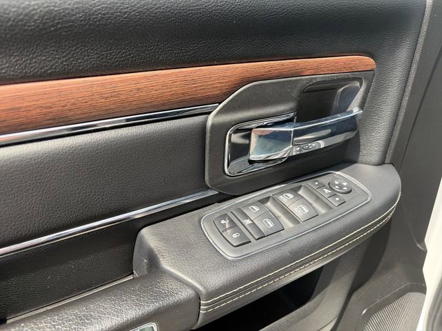 Used 2019 RAM 1500 Laramie w/ Convenience Group AWD/4WD image 18