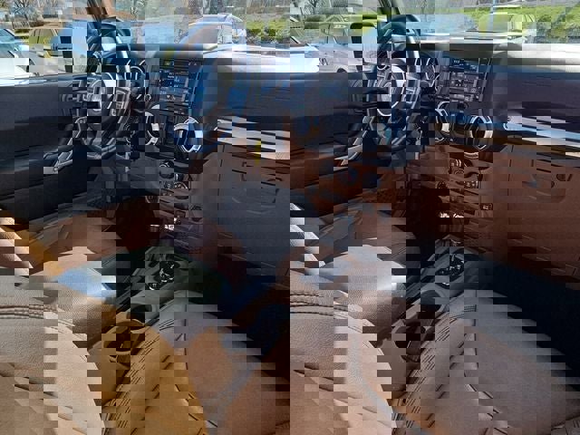 Used 2016 Jeep Wrangler Unlimited Sahara w/ Max Tow Package image 14