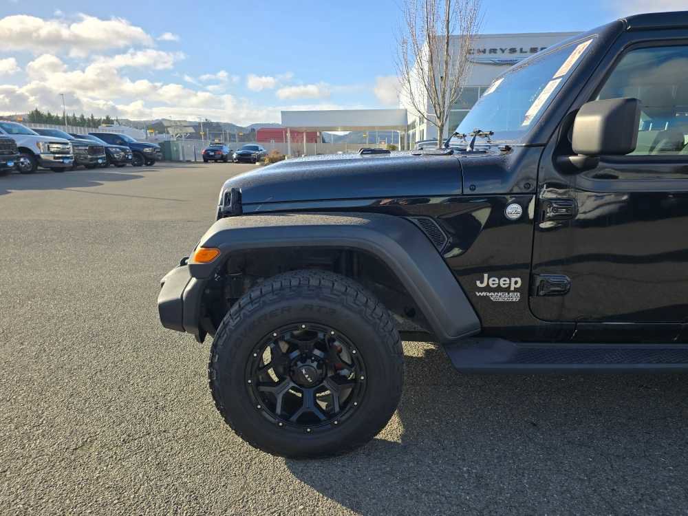 Used 2018 Jeep Wrangler Unlimited Sport w/ Technology Group image 6