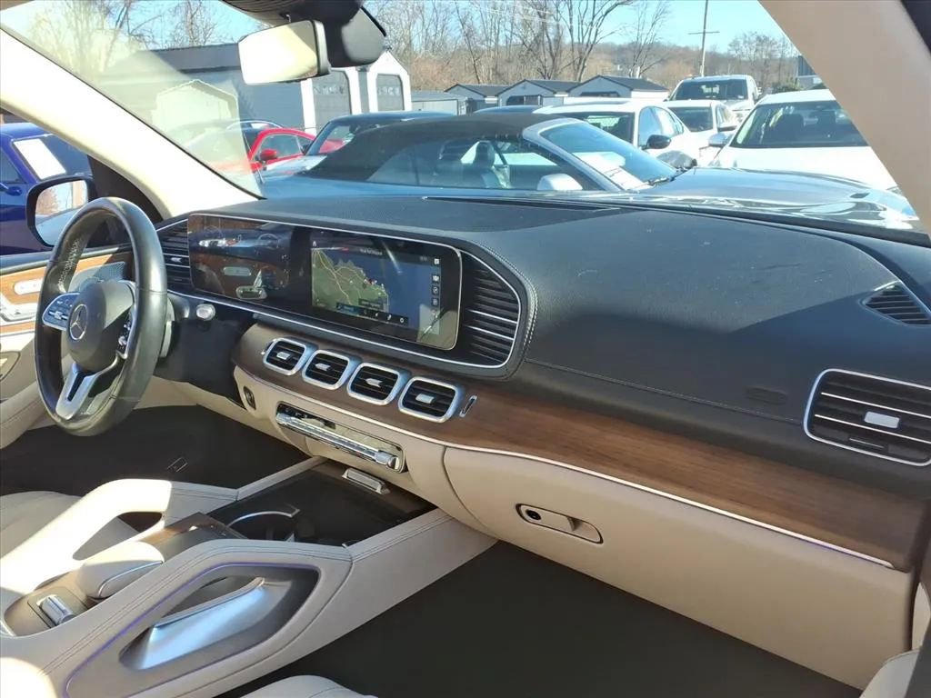 Used 2022 Mercedes-Benz GLS 450 4MATIC image 13