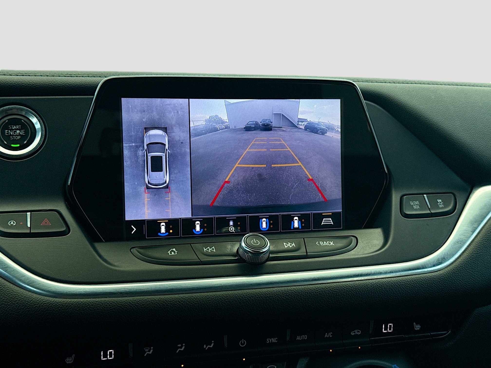 Used 2020 Chevrolet Blazer LT w/ Sound & Technology Package FWD image 31