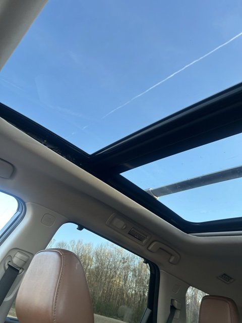 Used 2022 Nissan Pathfinder Platinum w/ Cargo Package image 14