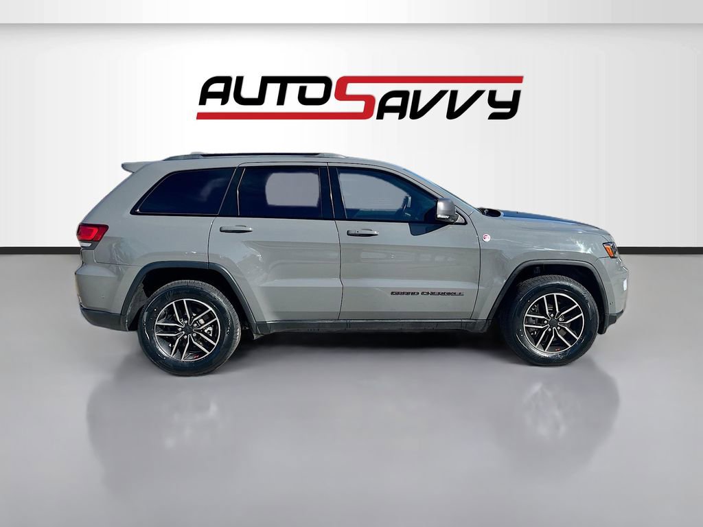 Used 2019 Jeep Grand Cherokee Trailhawk w/ Trailhawk Luxury Group AWD/4WD image 8