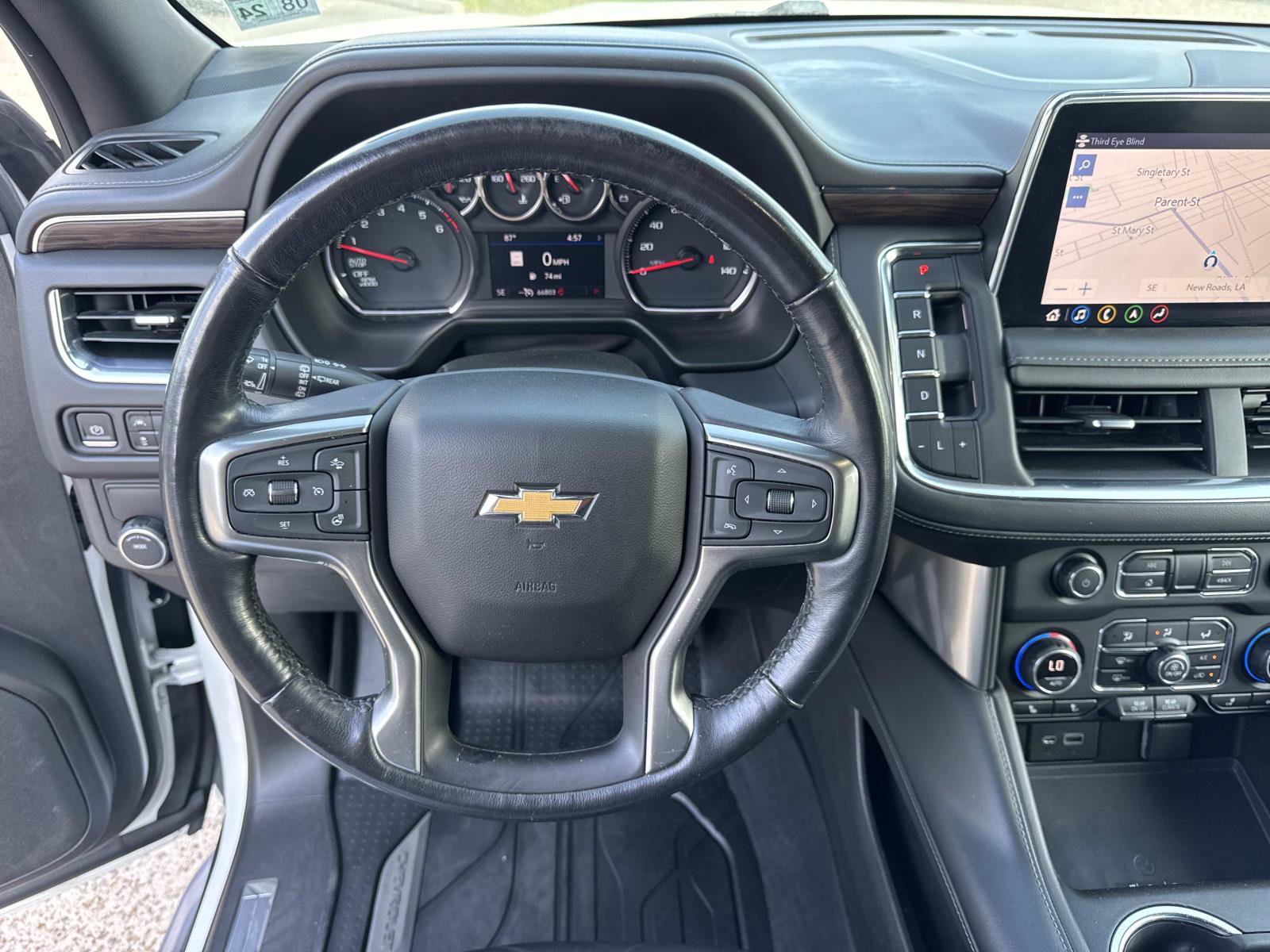 Used 2021 Chevrolet Suburban LT w/ Luxury Package image 19