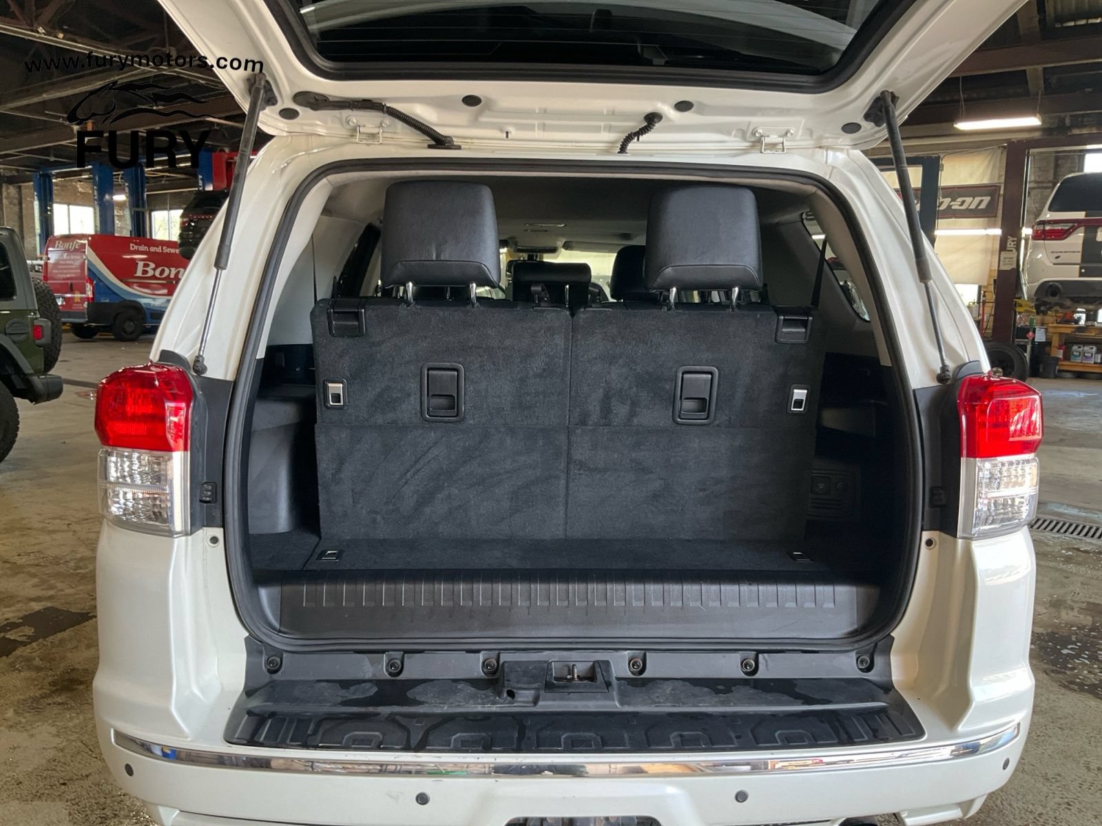 Used 2013 Toyota 4Runner SR5 w/ Premium Pkg w/3rd Row Seat AWD/4WD image 27