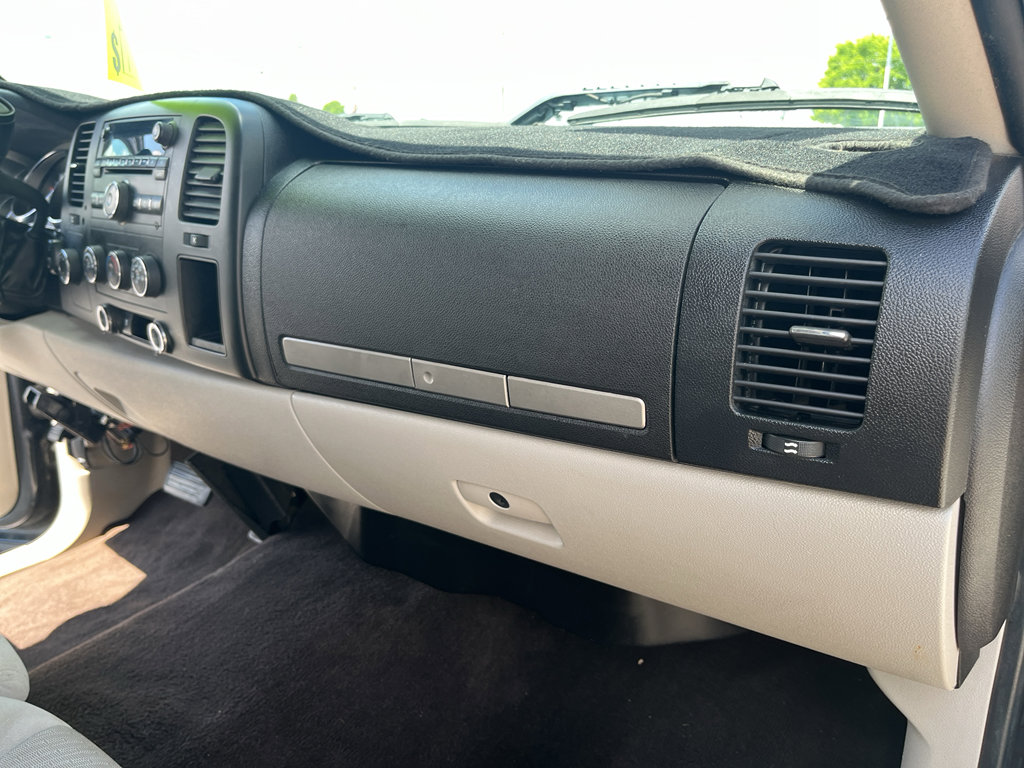 Used 2009 Chevrolet Silverado 1500 LT AWD/4WD image 23