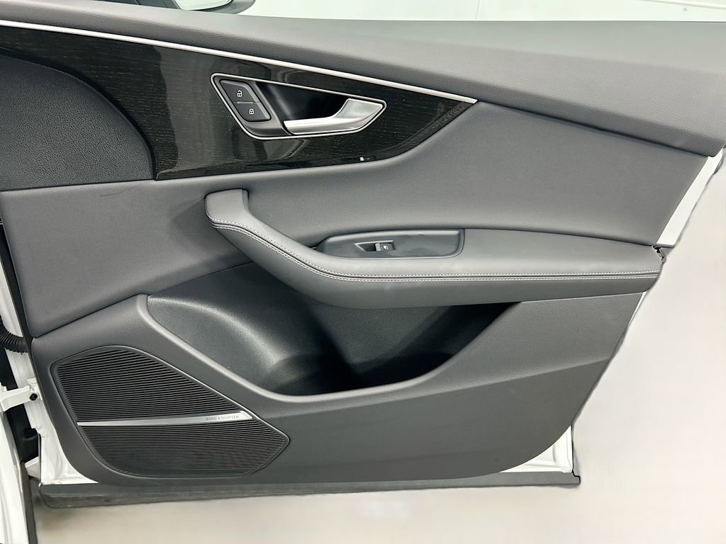 Certified 2025 Audi Q8 Premium Plus w/ Premium Plus Package image 24