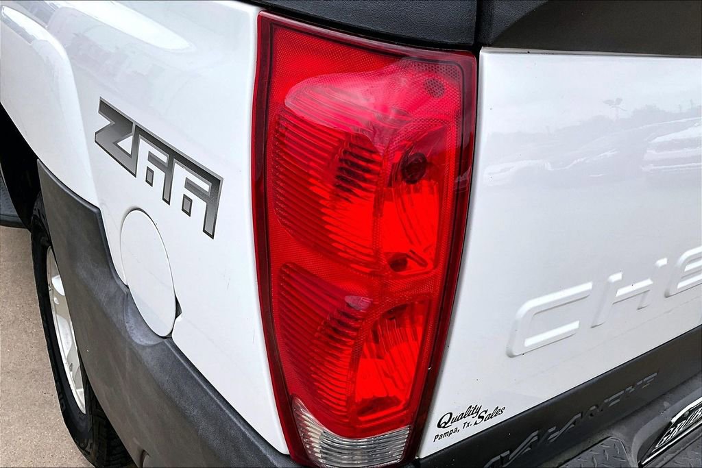 Used 2004 Chevrolet Avalanche Z66 w/ Sun And Sound Package RWD image 40