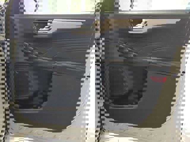 Used 2022 Ford Escape SEL image 6