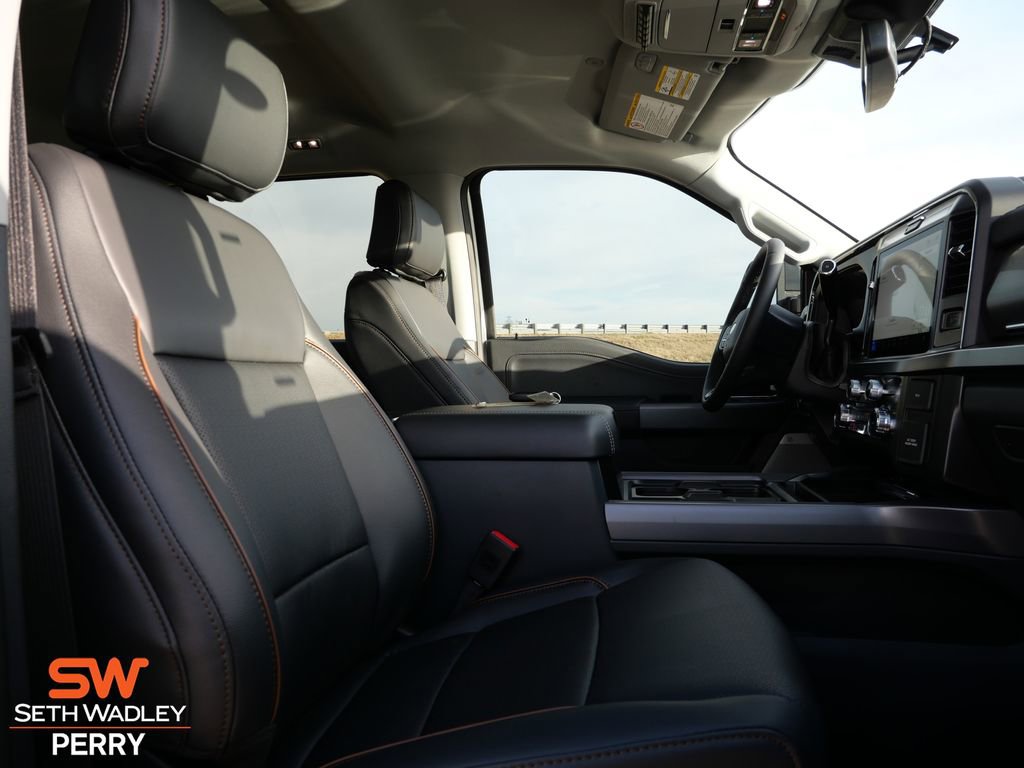 New 2026 Ford F350 Lariat w/ Black Appearance Package image 19