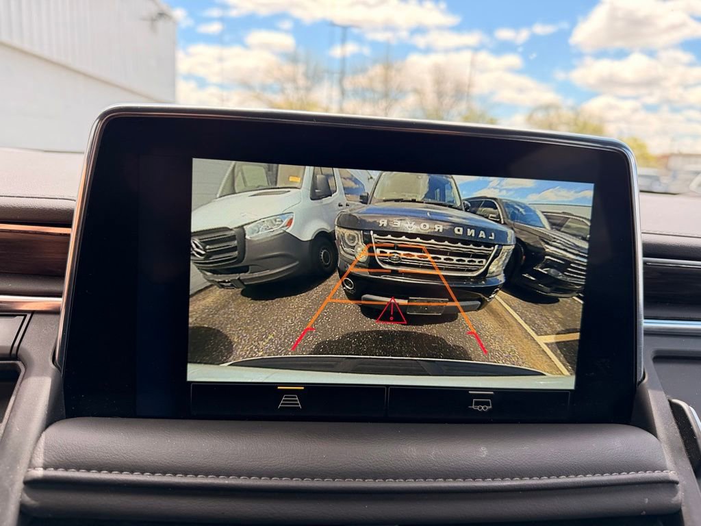 Used 2024 Chevrolet Suburban LT AWD/4WD image 26