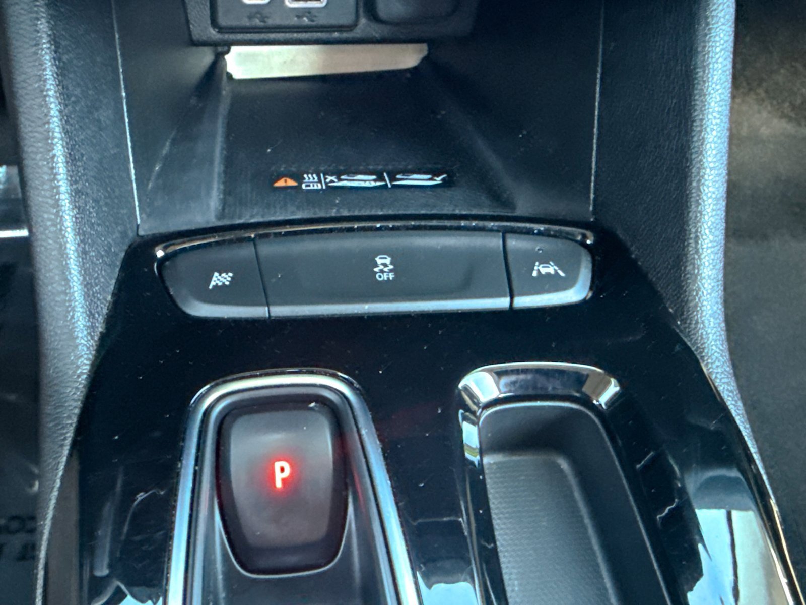 Used 2022 Chevrolet Bolt EUV Premier w/ Launch Edition image 37