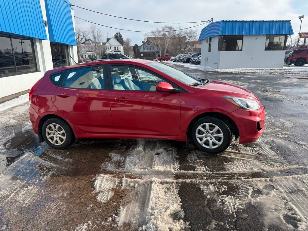 Used 2012 Hyundai Accent GS image 6