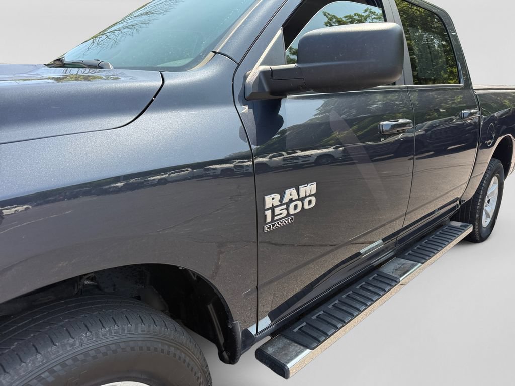 Used 2021 RAM 1500 Classic SLT AWD/4WD image 19