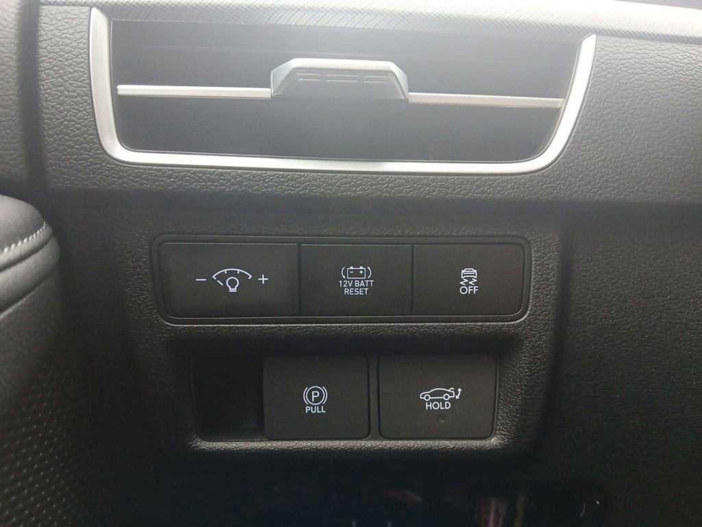 New 2025 Hyundai Sonata Limited image 19