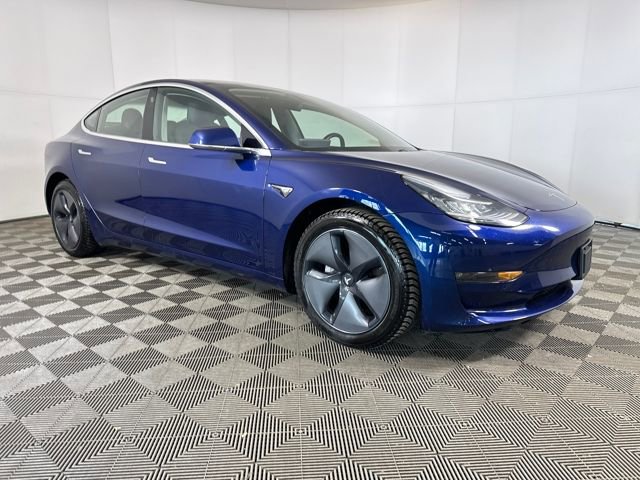 Used 2018 Tesla Model 3 Long Range video 2