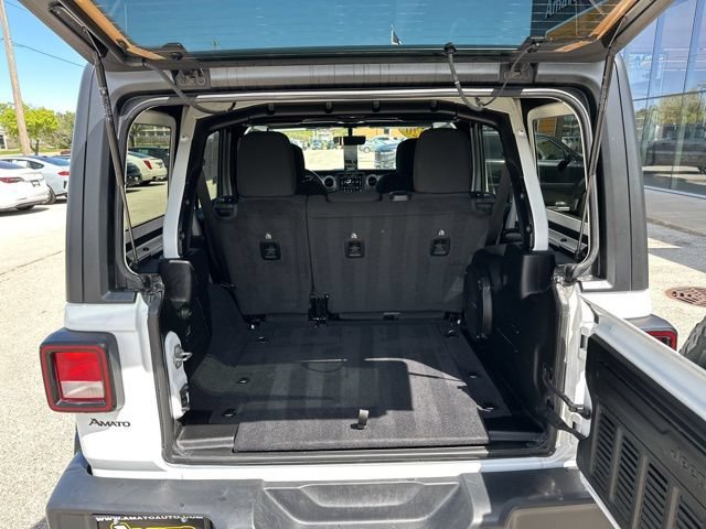 Used 2020 Jeep Wrangler Unlimited Sahara AWD/4WD image 12