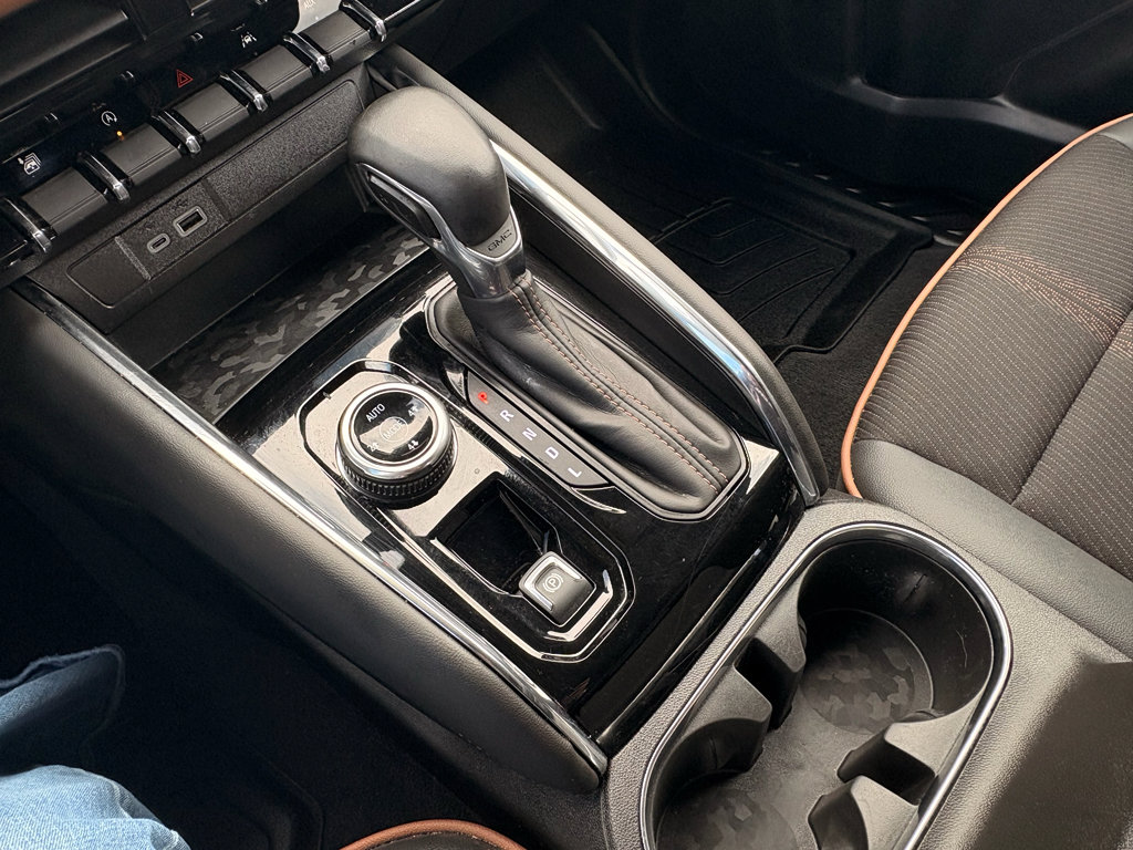 Used 2024 GMC Canyon AT4 AWD/4WD image 25