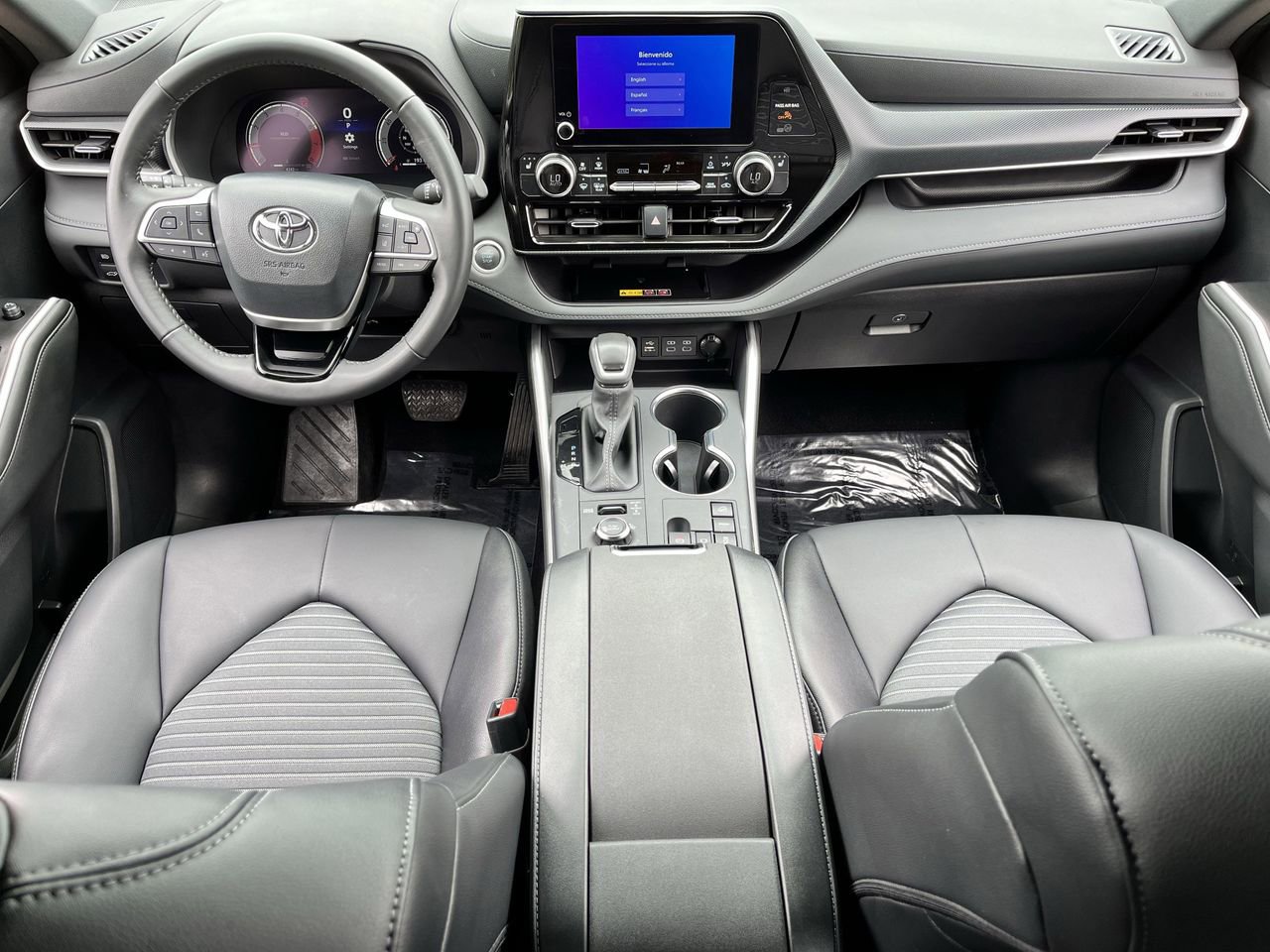 Used 2025 Toyota Highlander XSE AWD/4WD image 9