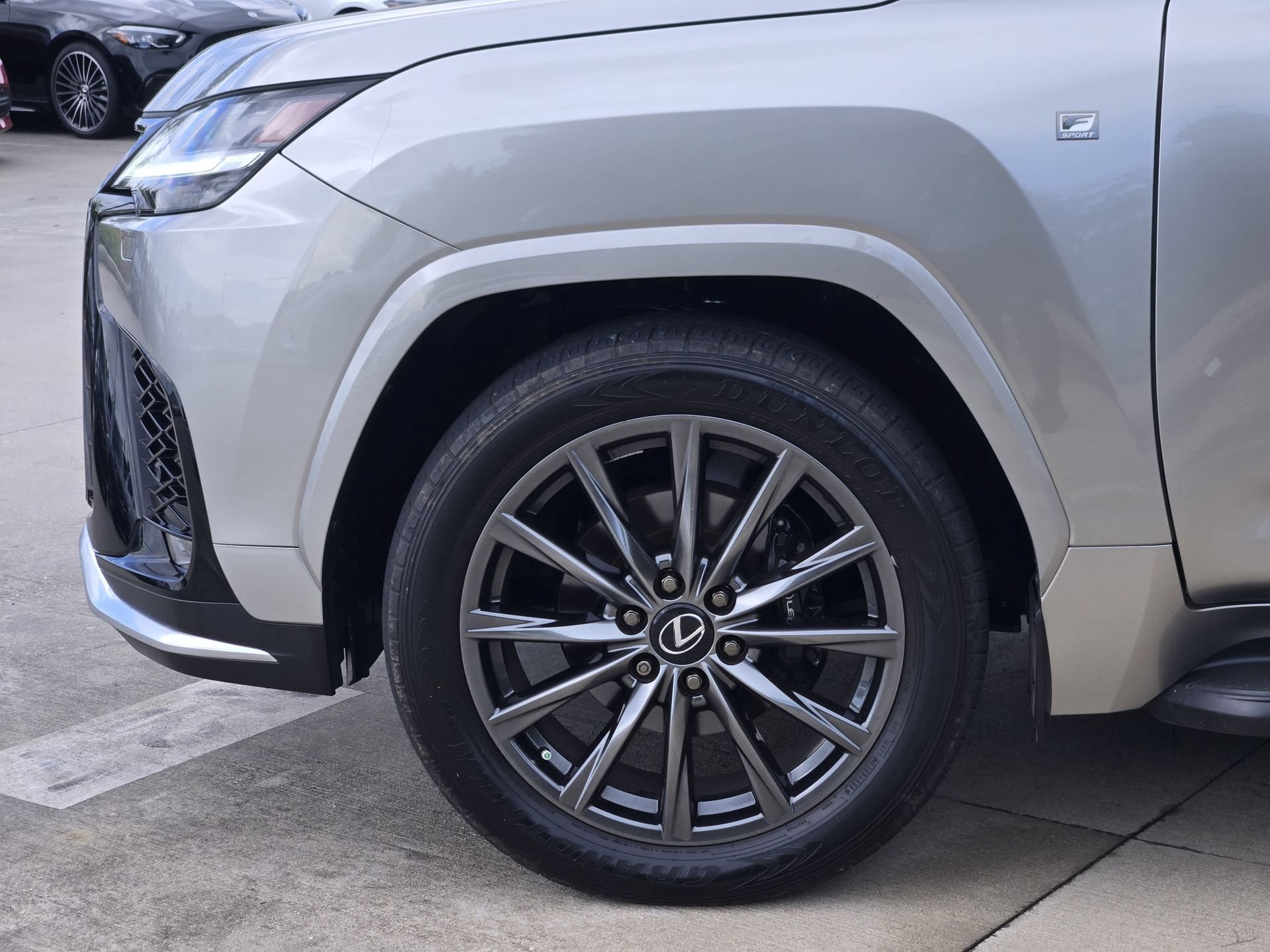 Used 2024 Lexus LX 600 F Sport AWD/4WD image 9