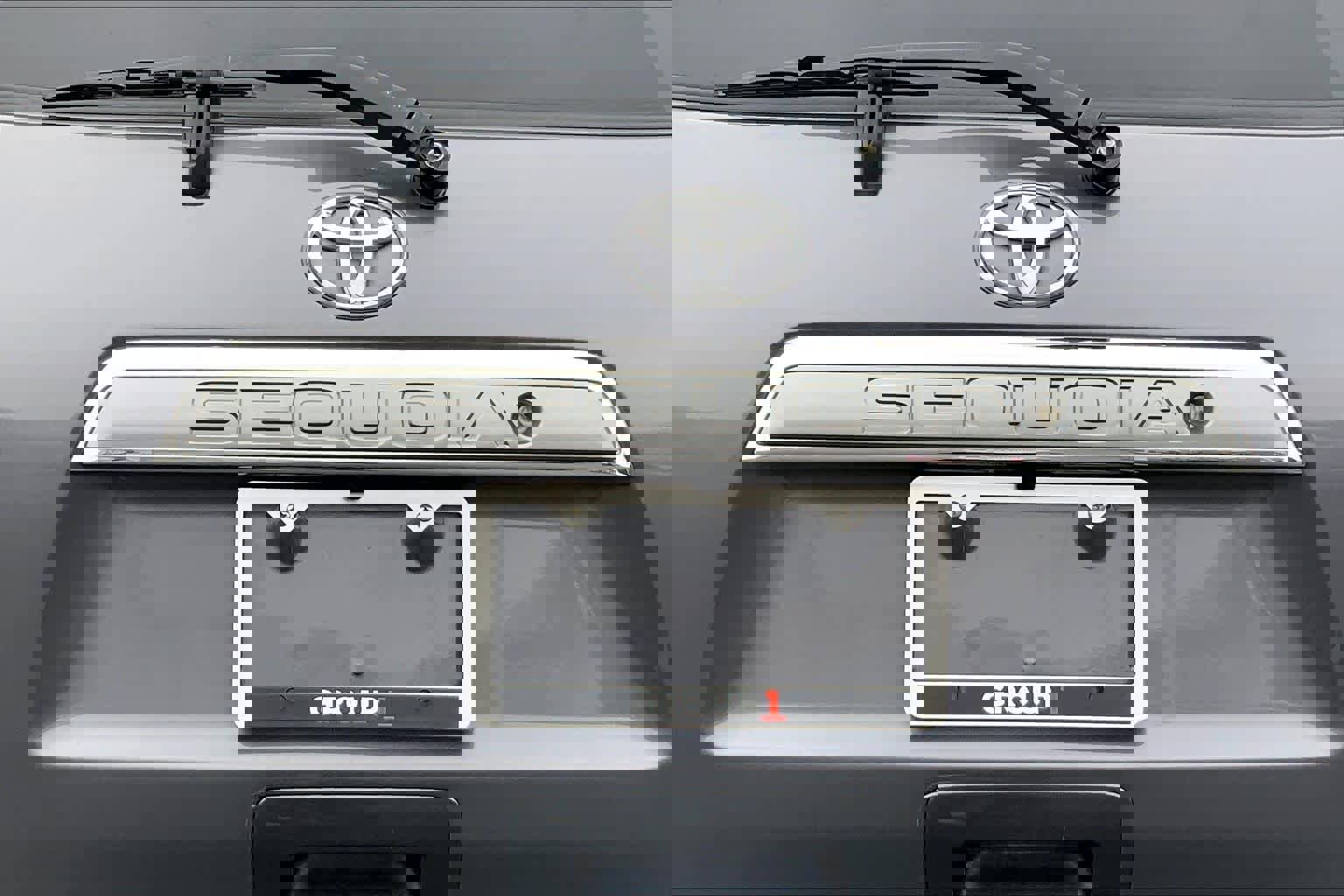 Used 2018 Toyota Sequoia Platinum w/ Preferred Accessory Package image 31