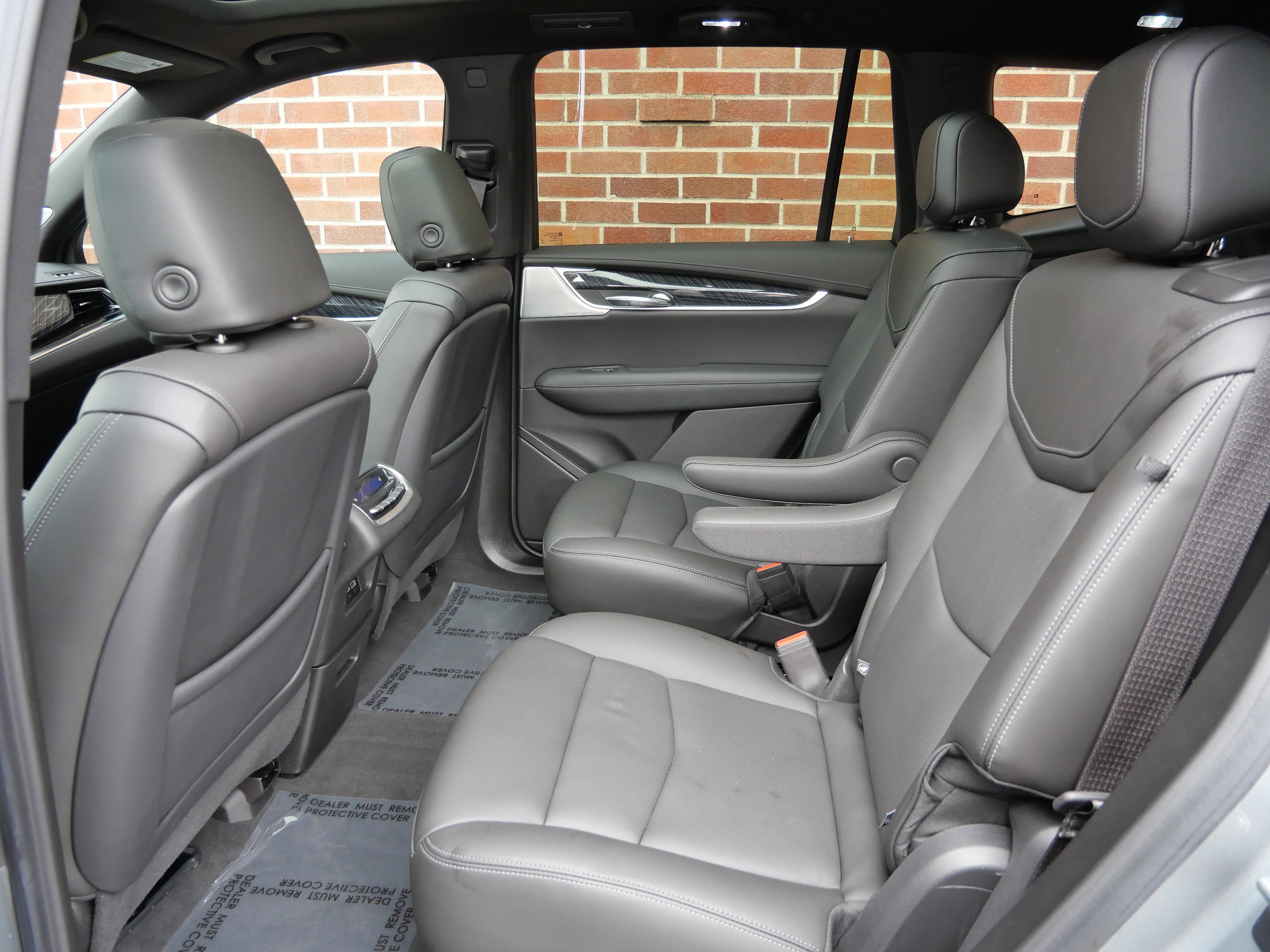 Certified 2024 Cadillac XT6 Premium Luxury w/ Technology Package image 10