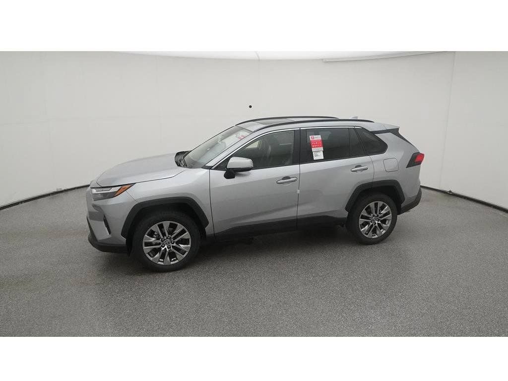 Used 2023 Toyota RAV4 XLE Premium FWD image 3