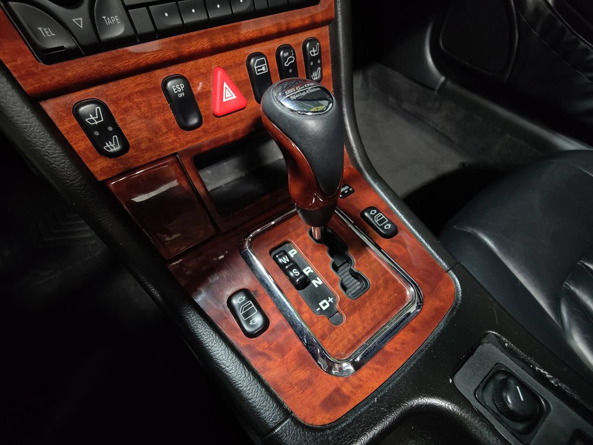Used 2004 Mercedes-Benz SLK 320 image 30