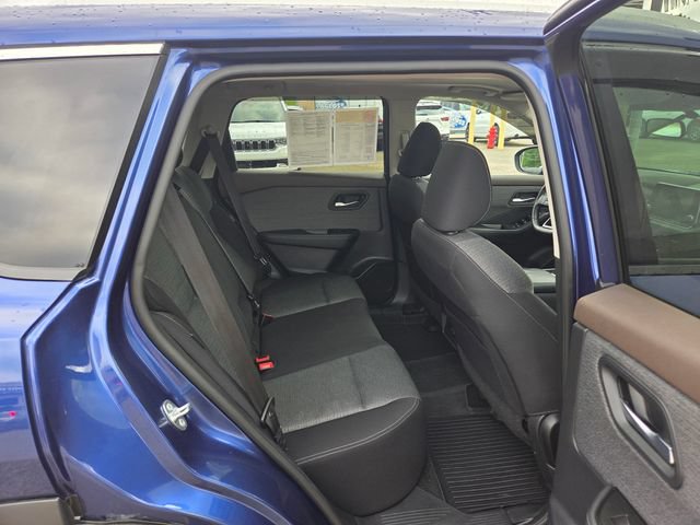 Used 2021 Nissan Rogue SV AWD/4WD image 13