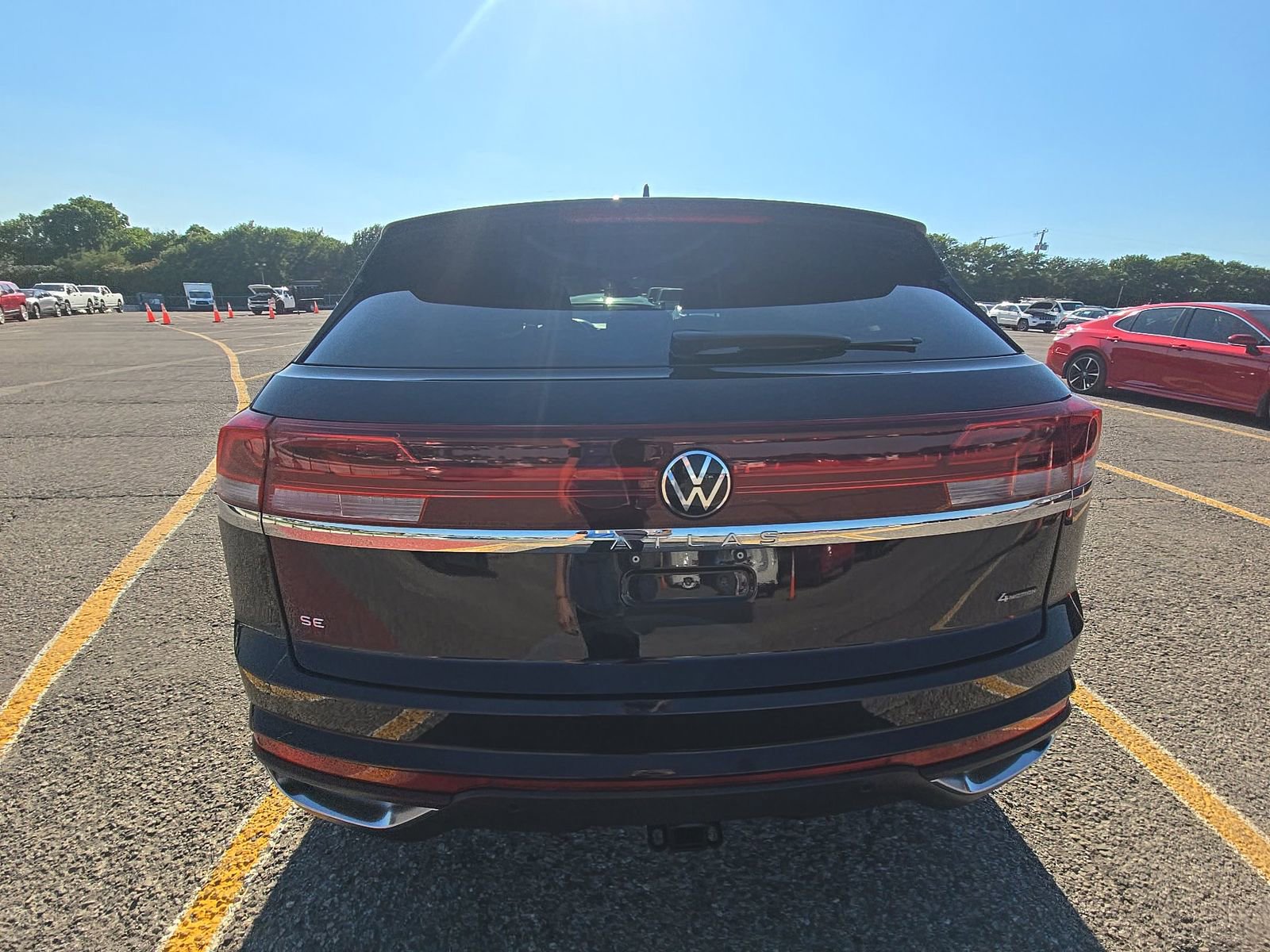 Used 2026 Volkswagen Atlas Cross Sport SE AWD/4WD image 8