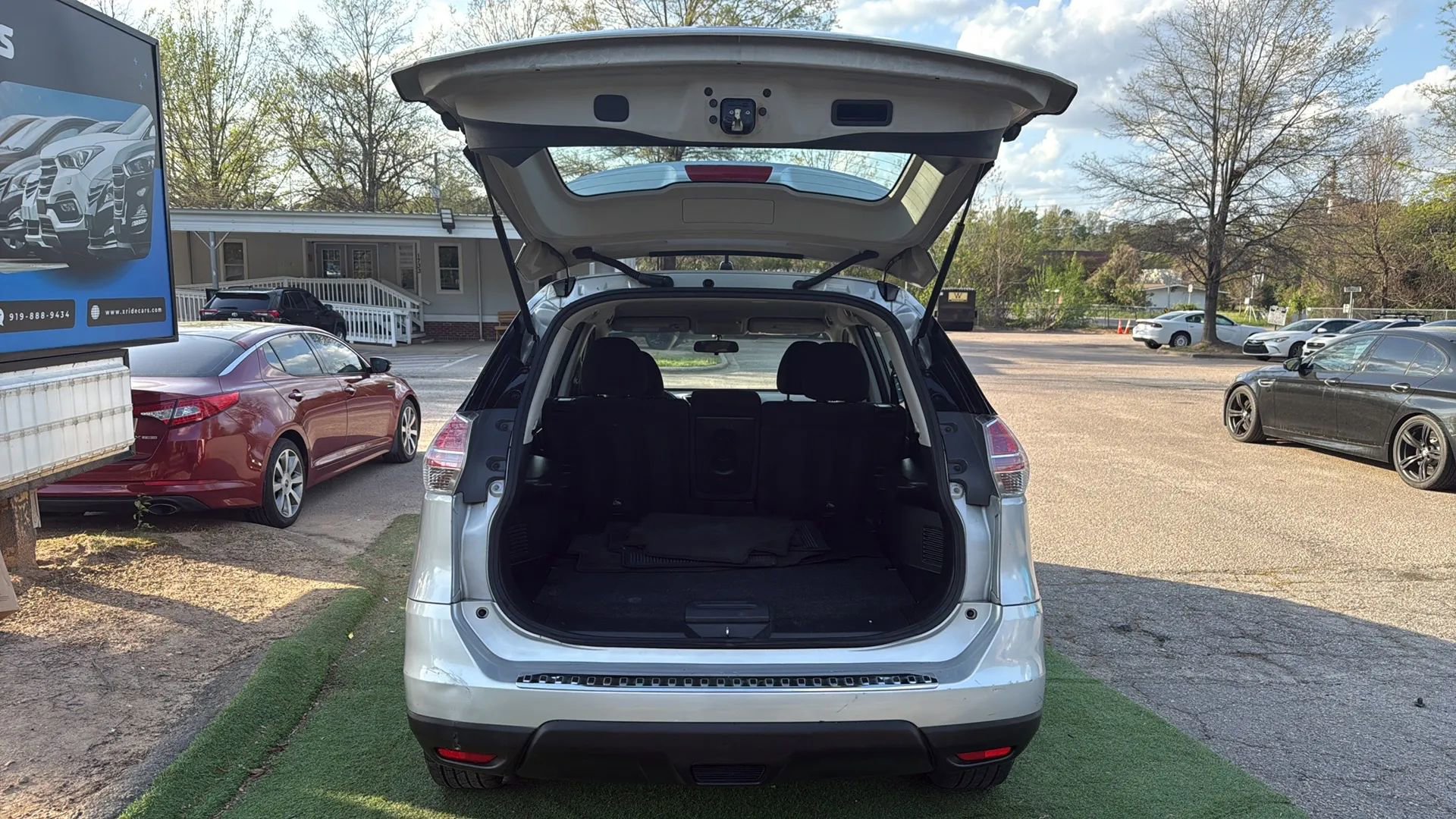 Used 2015 Nissan Rogue S image 10