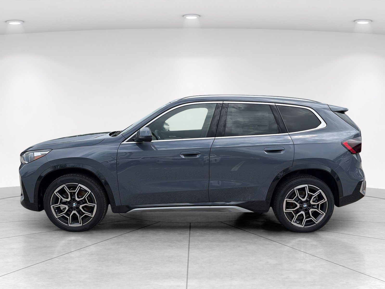 New 2026 BMW X1 xDrive28i w/ Technology Package AWD/4WD image 7