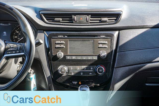 Used 2017 Nissan Rogue S image 25