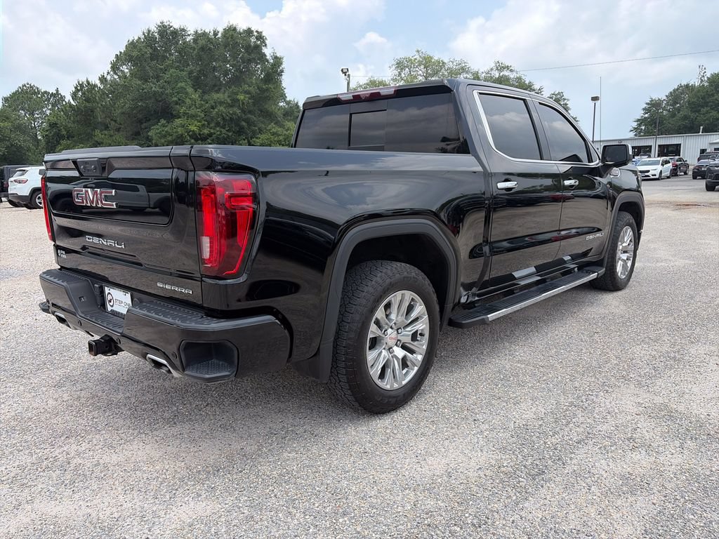 Used 2024 GMC Sierra 1500 Denali w/ Technology Package AWD/4WD image 6