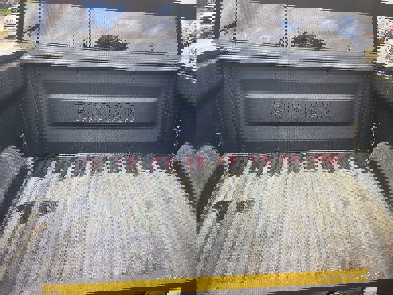 Used 2022 Rivian R1T Adventure image 18