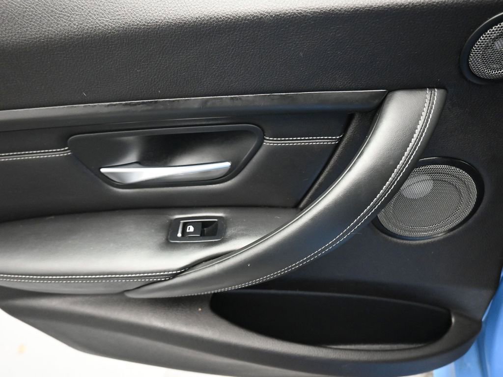 Used 2018 BMW M3 w/ Executive Package RWD image 31