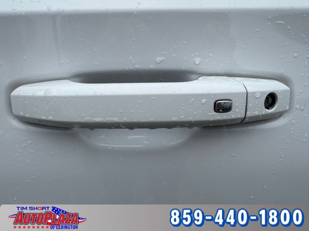 Used 2023 Chevrolet Suburban Z71 image 20