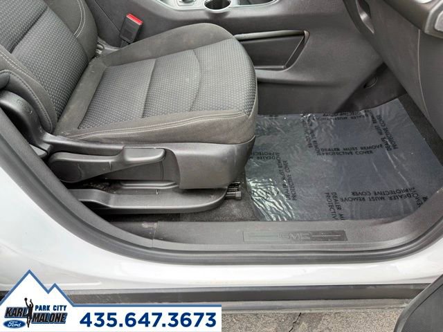 Used 2024 GMC Terrain SLE w/ Elevation Edition image 35